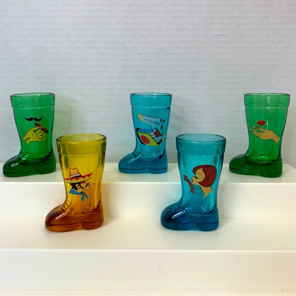 Set of 5 Vintage Mod Dep Boot Shot Glasses – Smoking Graphics – Made in Italy